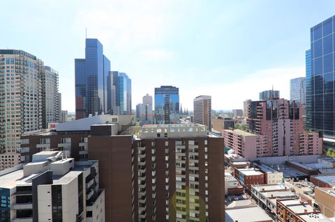 Heart Of CBD Penthouse Apartment - Melbourne Tourism 29