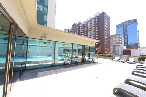 Heart Of CBD Penthouse Apartment - Melbourne Tourism 16