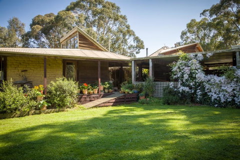 The Burrow At Wombat Bend - Melbourne Tourism 2