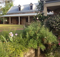 The Coach House on River and Park - Melbourne Tourism