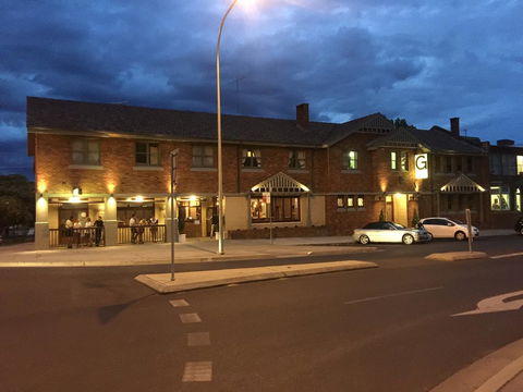 The George Hotel - Melbourne Tourism 0