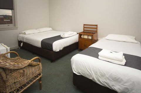 The George Hotel - Melbourne Tourism 2