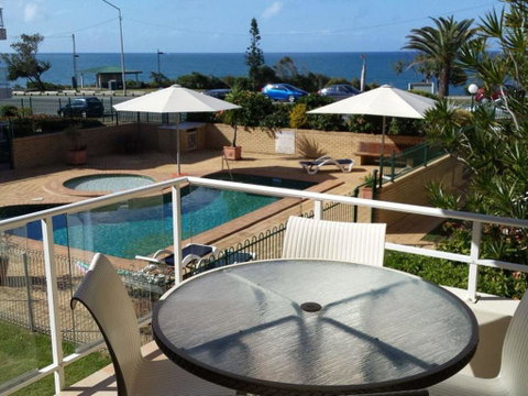 The Headlands 10 - 2 BDRM Apt Across From Alex Beach - Melbourne Tourism 2