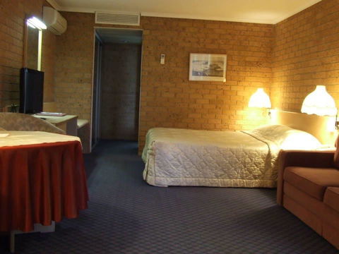The John Hunter Motel - Melbourne Tourism 3
