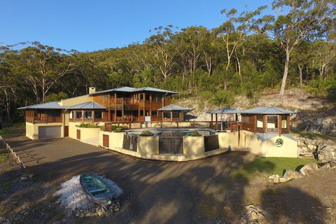 The Pool House - Melbourne Tourism 2