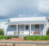 The Rested Guest 3 Bedroom Cottage West Wyalong - Melbourne Tourism