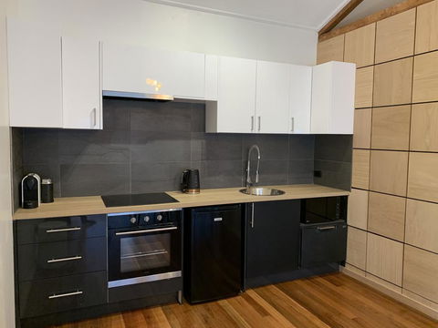 The Rocks Apartments - Melbourne Tourism 3