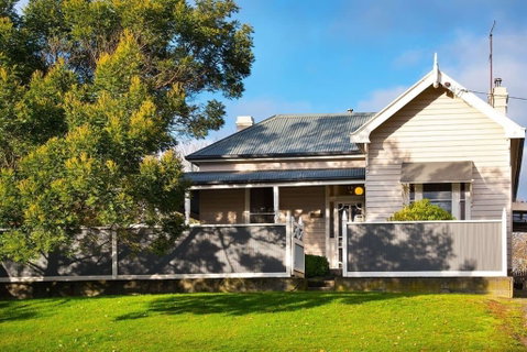The Tiverton Daylesford - Melbourne Tourism 1