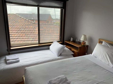 Thomastown Antique House Room 3 - Melbourne Tourism 0
