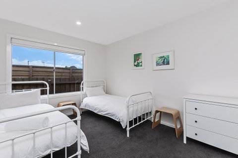 Thunder Point Cottage - Melbourne Tourism 2