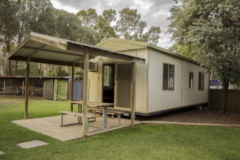 Time Out Holiday Park - Melbourne Tourism 0