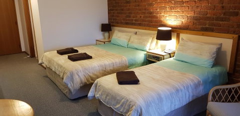 Tooleybuc Club Motor Inn - Melbourne Tourism 1