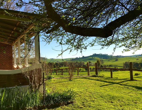 Tracton Homestead - Melbourne Tourism 1