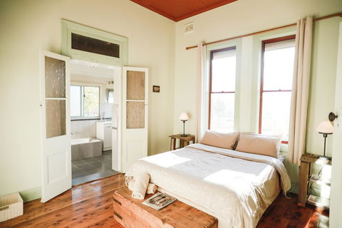Tracton Homestead - Melbourne Tourism 3