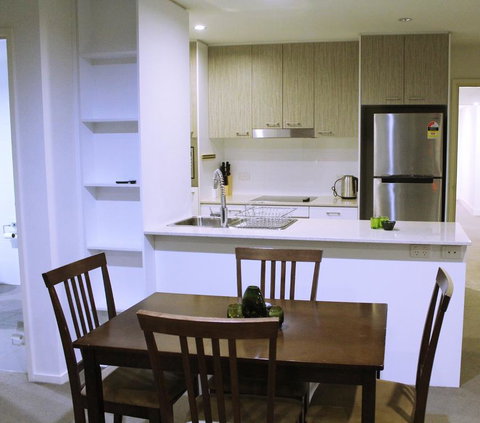 Tranquil, Relaxing Forrest Style Apartment - Braddon CBD - Melbourne Tourism 1