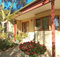 Treetops Hideaway - Melbourne Tourism