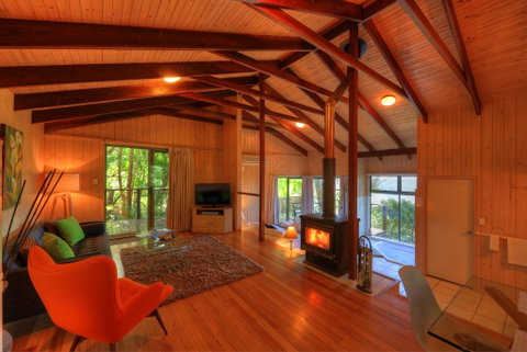 Treetops Seaview Montville - Melbourne Tourism 2