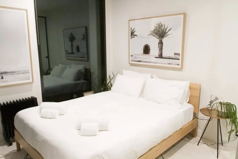 Trendy 1 Bedroom Apartment In The Heart Of Collingwood - Melbourne Tourism 2