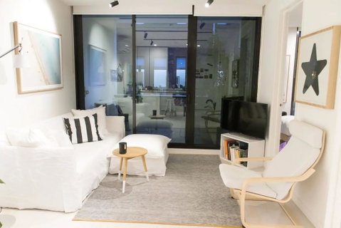 Trendy 1 Bedroom Apartment In The Heart Of Collingwood - Melbourne Tourism 0