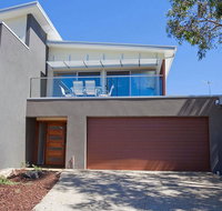 Troon Townhouse 2-17 - Melbourne Tourism