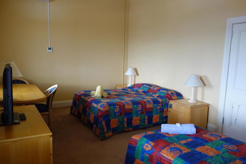 Tumut Star Hotel - Melbourne Tourism 3
