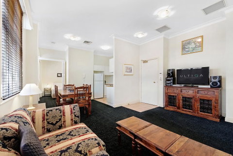 ULTIQA Rothbury Hotel - Melbourne Tourism 3