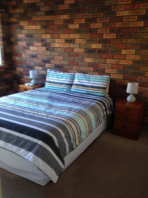 Unit 2 @ Beach Haven - Melbourne Tourism 3