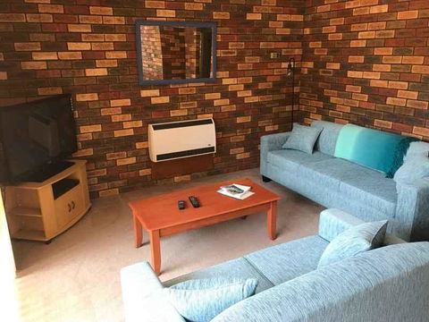 Unit 2 @ Beach Haven - Melbourne Tourism 0