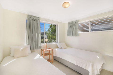 Unit 3 At 4 Pelican Street, Peregian Beach, Noosa Shire - Melbourne Tourism 2