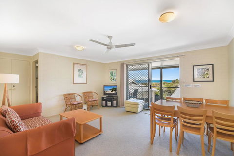 Unit 3 At 4 Pelican Street, Peregian Beach, Noosa Shire - Melbourne Tourism 1