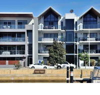 Venetian Canal 1 Bedroom Apartment - Melbourne Tourism