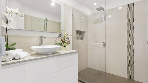 VIEWS AT MCCRAE..... - Melbourne Tourism 0