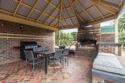 Villa Di Morcone By The Bay - Melbourne Tourism 1