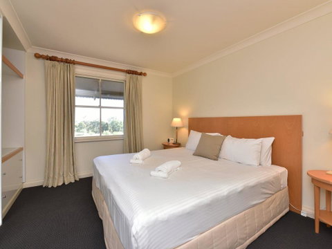 Villa Executive 2br Ferre Resort Condo Located Within Cypress Lakes Resort (nothing Is More Central) - Melbourne Tourism 2