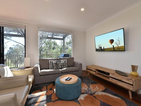 Villa Executive 2br Quattro Resort Condo Located Within Cypress Lakes Resort (nothing Is More Central) - Melbourne Tourism 1