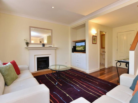 Villa Executive 2br Shiraz Resort Condo Located Within Cypress Lakes Resort (nothing Is More Central) - Melbourne Tourism 3