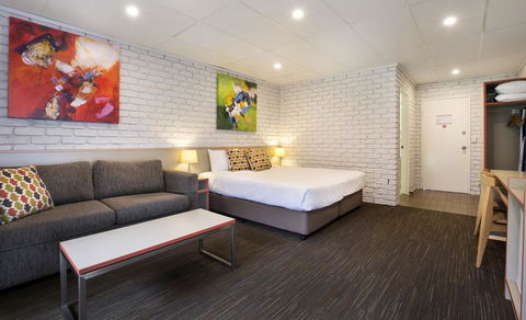 Villa Noosa Hotel - Melbourne Tourism 3