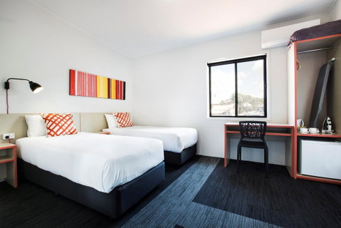 Villawood Hotel - Melbourne Tourism 2