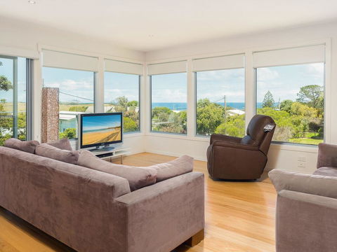 Waikiki Dream - Melbourne Tourism 2