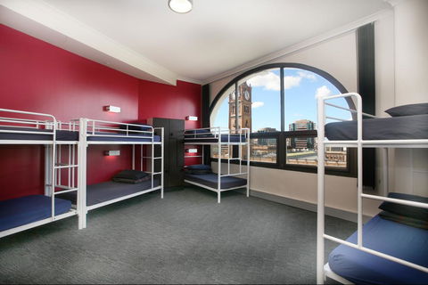 Wake Up! Sydney Central - Melbourne Tourism 0