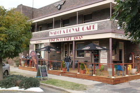 Walcha Royal Cafe & Accommodation - Melbourne Tourism 0