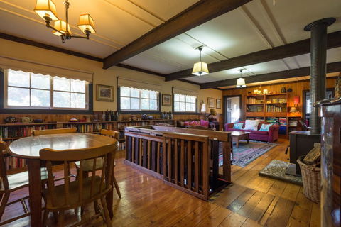 Walhalla Coach House - Melbourne Tourism 3