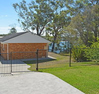 Wanda Magic' 19 Randall Drive - beautiful water front house - Melbourne Tourism