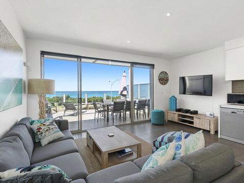 WATERFRONT SEVEN - In The Heart Of Lorne - Melbourne Tourism 3