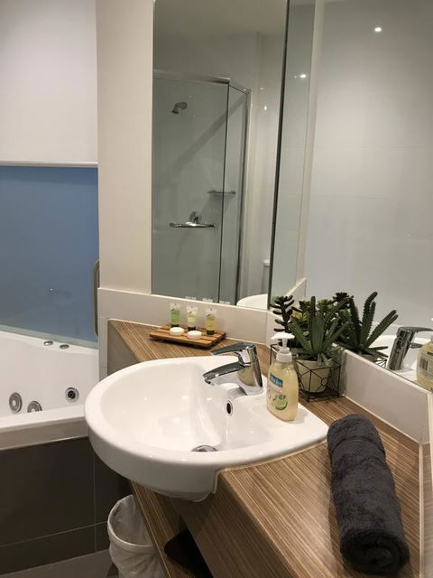 Waterfront@Waves - Melbourne Tourism 2