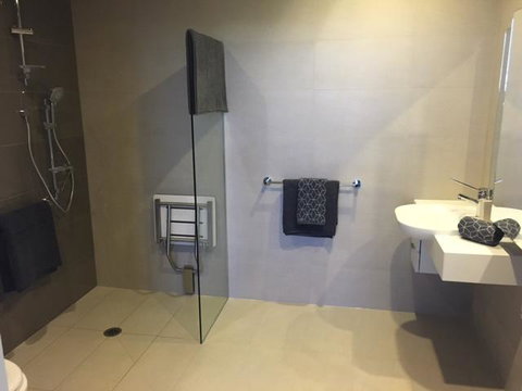 Collins Accommodation - Melbourne Tourism 5