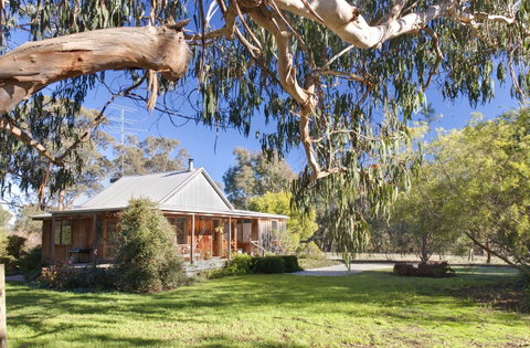 Bluegum Ridge Cottages - Melbourne Tourism 7