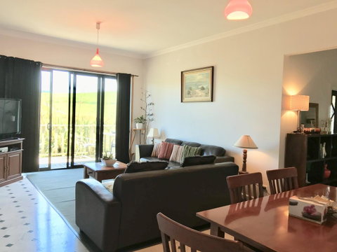 Hillâ€™s Creek Holiday Home - Melbourne Tourism 11
