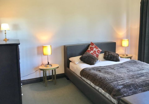 Hillâ€™s Creek Holiday Home - Melbourne Tourism 10
