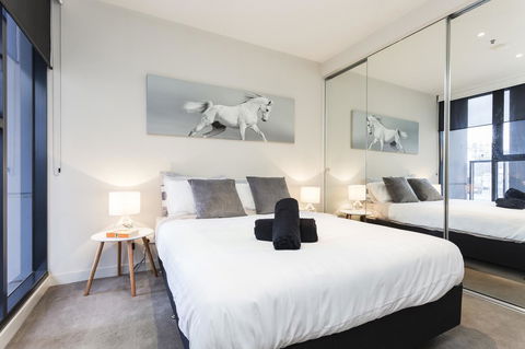 Complete Host 50 Claremont St Apartments - Melbourne Tourism 1